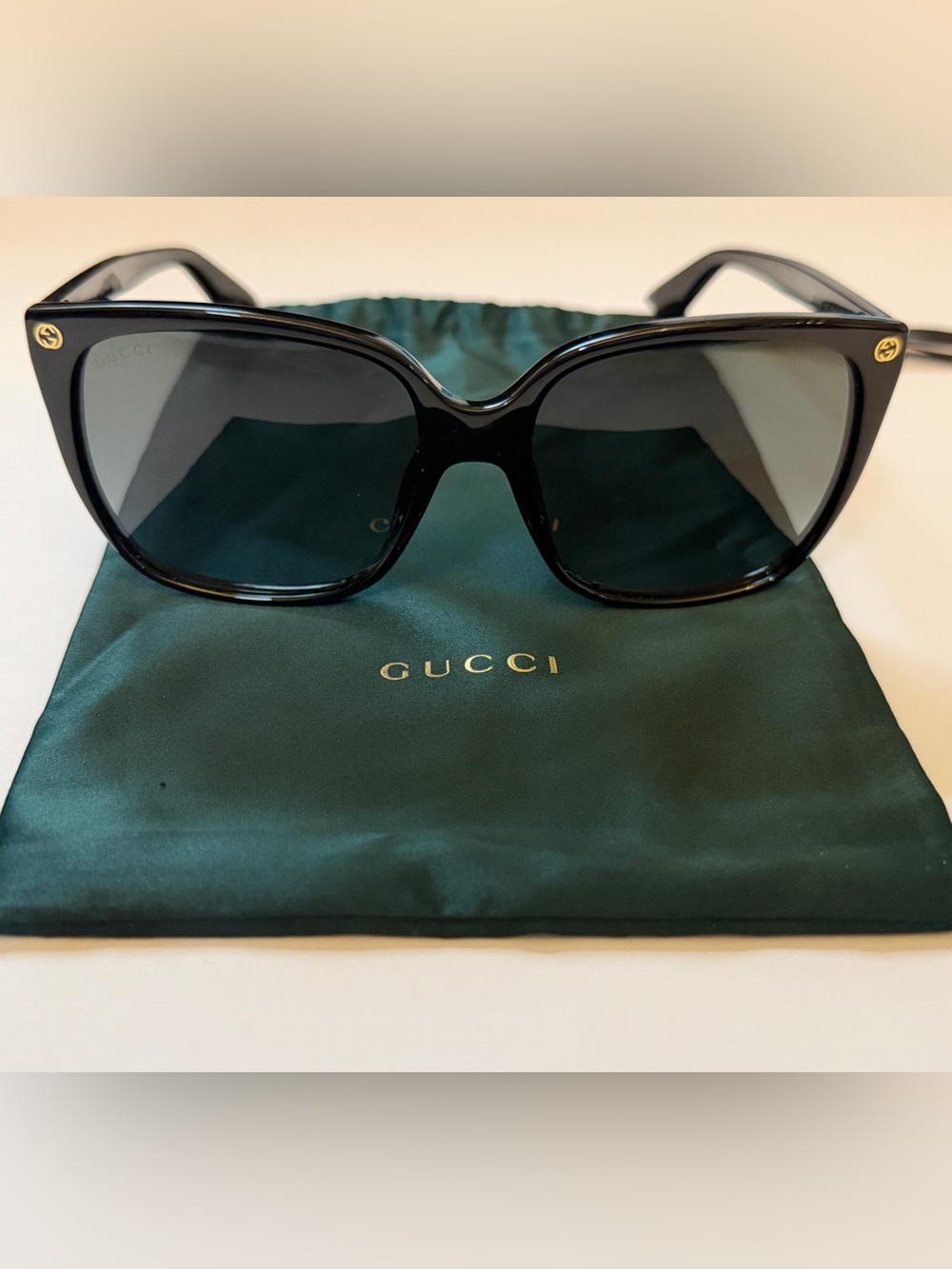 Gucci Black Oversized Women's Sunglasses with Dark Lenses